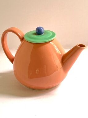 Lindt Stymeist Colorways Creamer w/ Lid | 1980s Japan | Pink & Teal